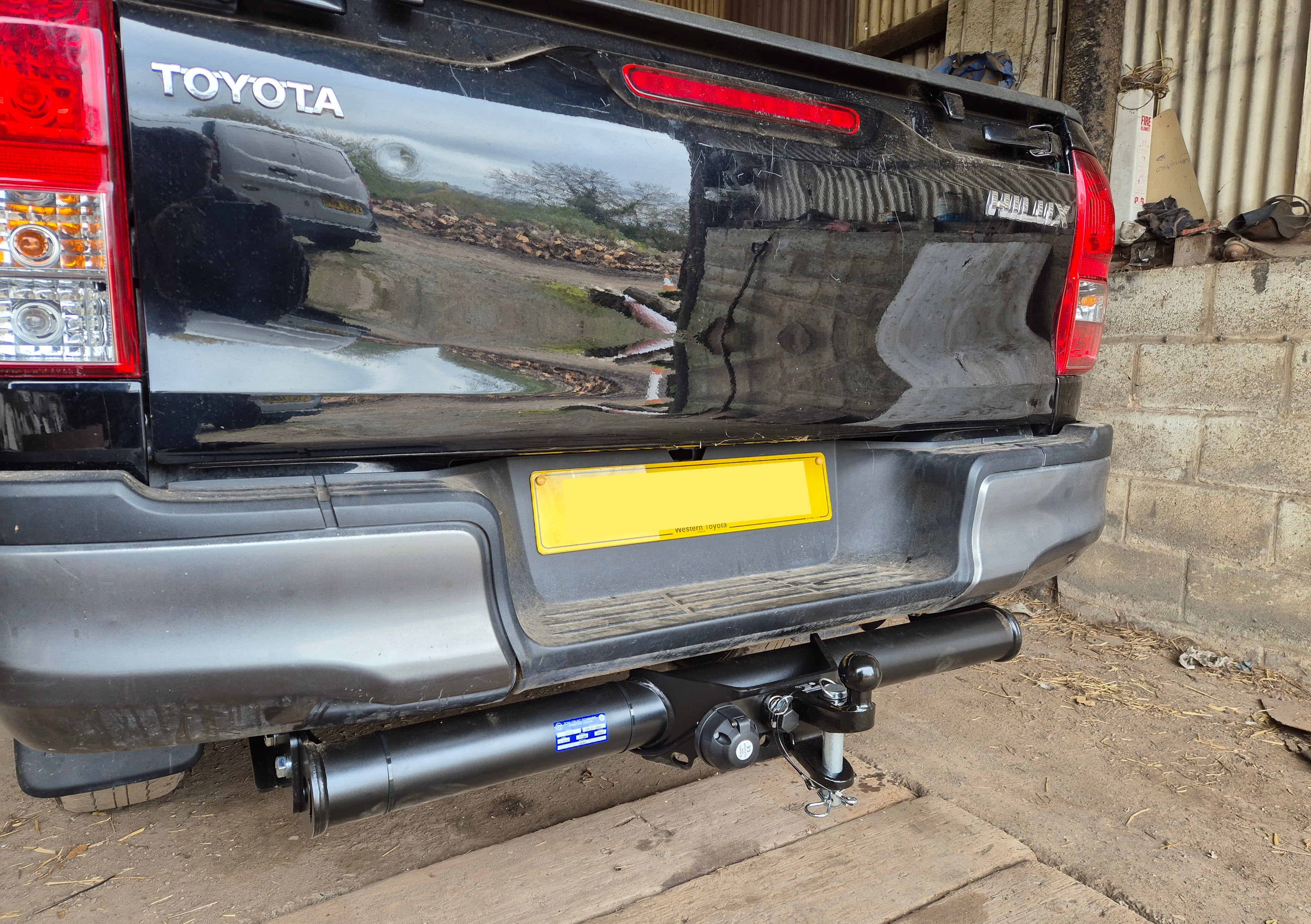 Fixed Flange Towbar - Hi-Lux Pick Up 2016> Inc Fitting