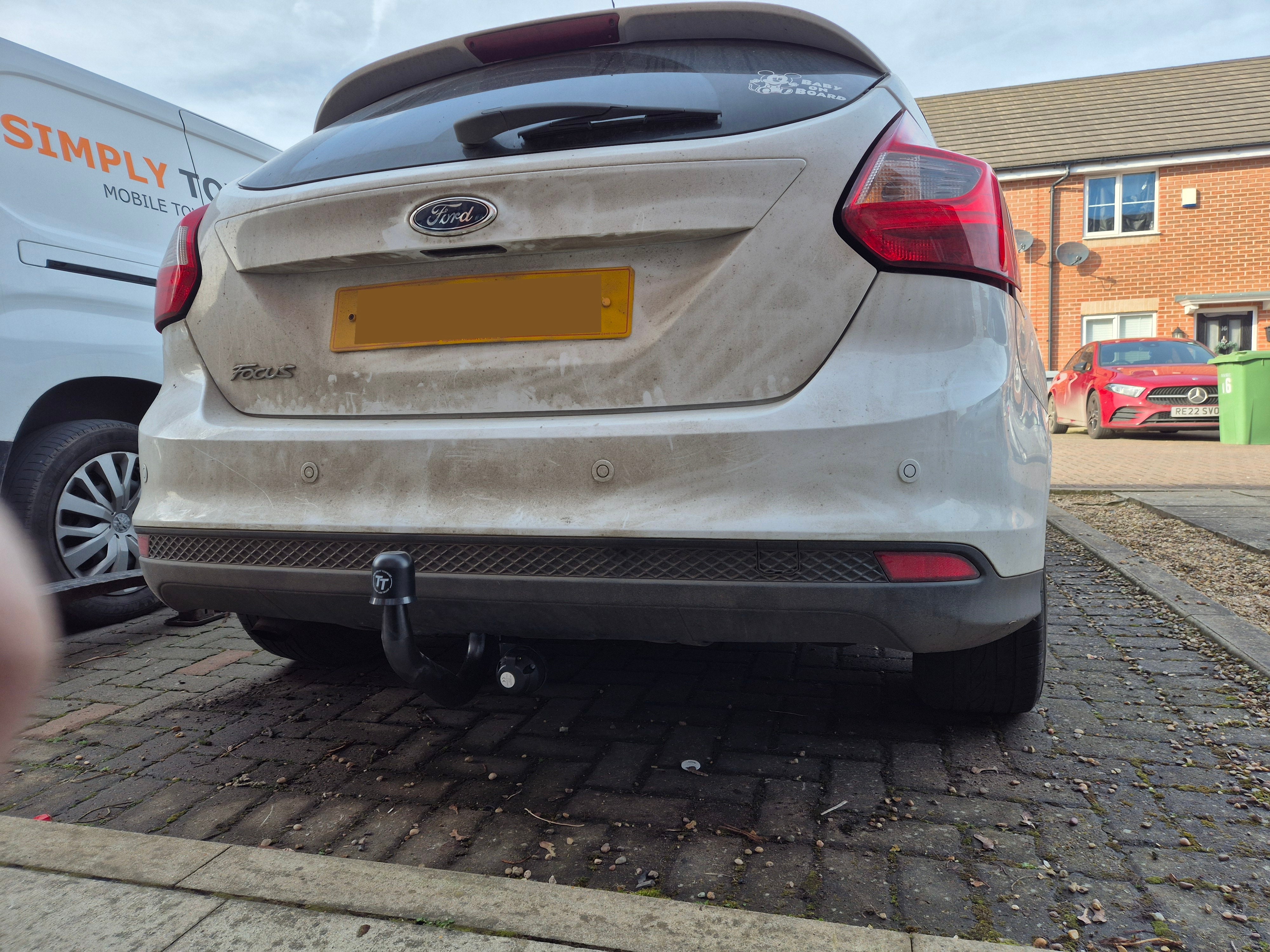 Fixed Swan Neck Towbar - Focus 3 Hatch (Inc. ST Line) (Not Zetec S with Black Diffuser) 2011 - 2018 Inc Fitting