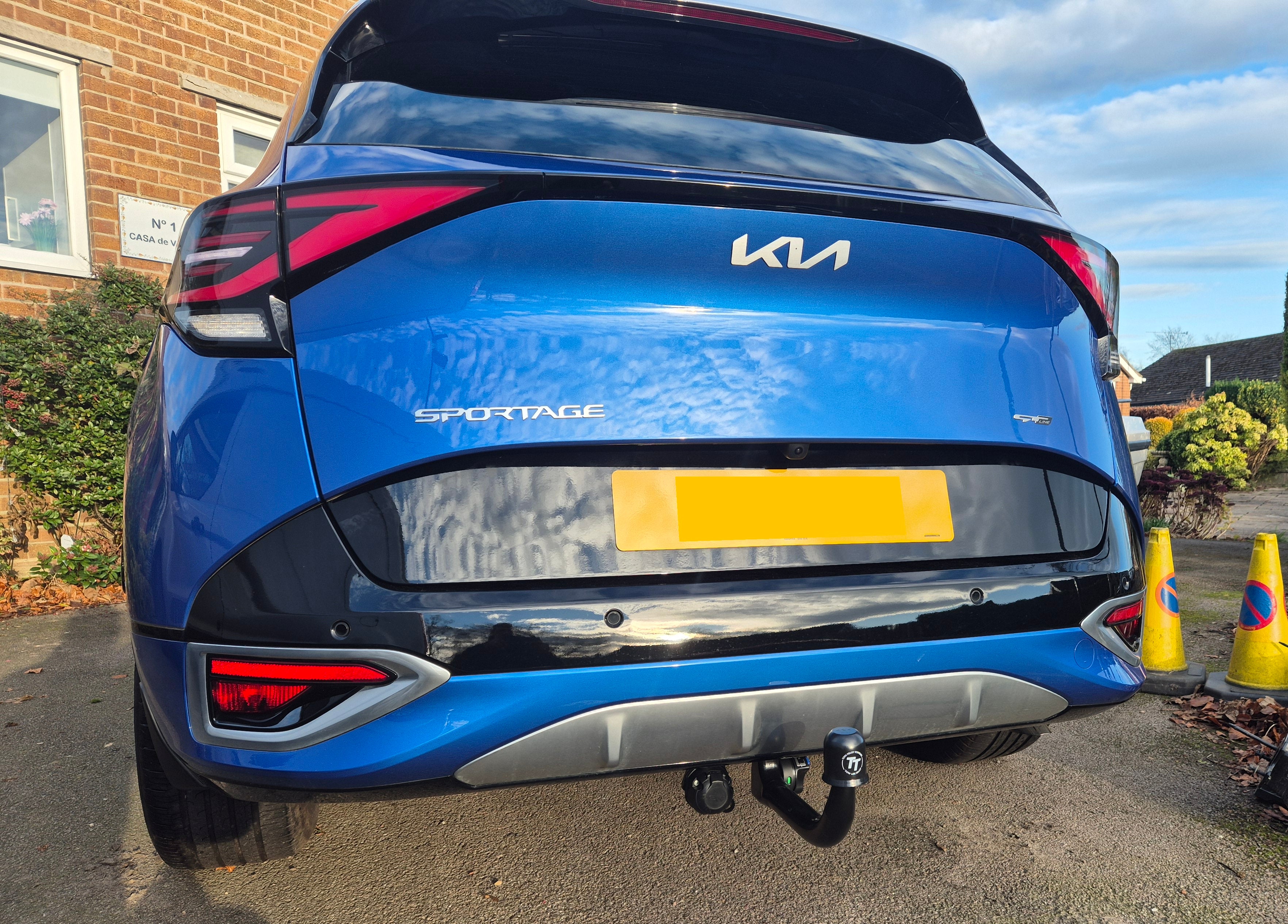 Detachable Swan Neck Towbar - Sportage (NQ5) (Inc. AdBlue & Mild Hybrid) (Inc. Models With Central Reverse Light In Bumper) 2022> Inc Fitting